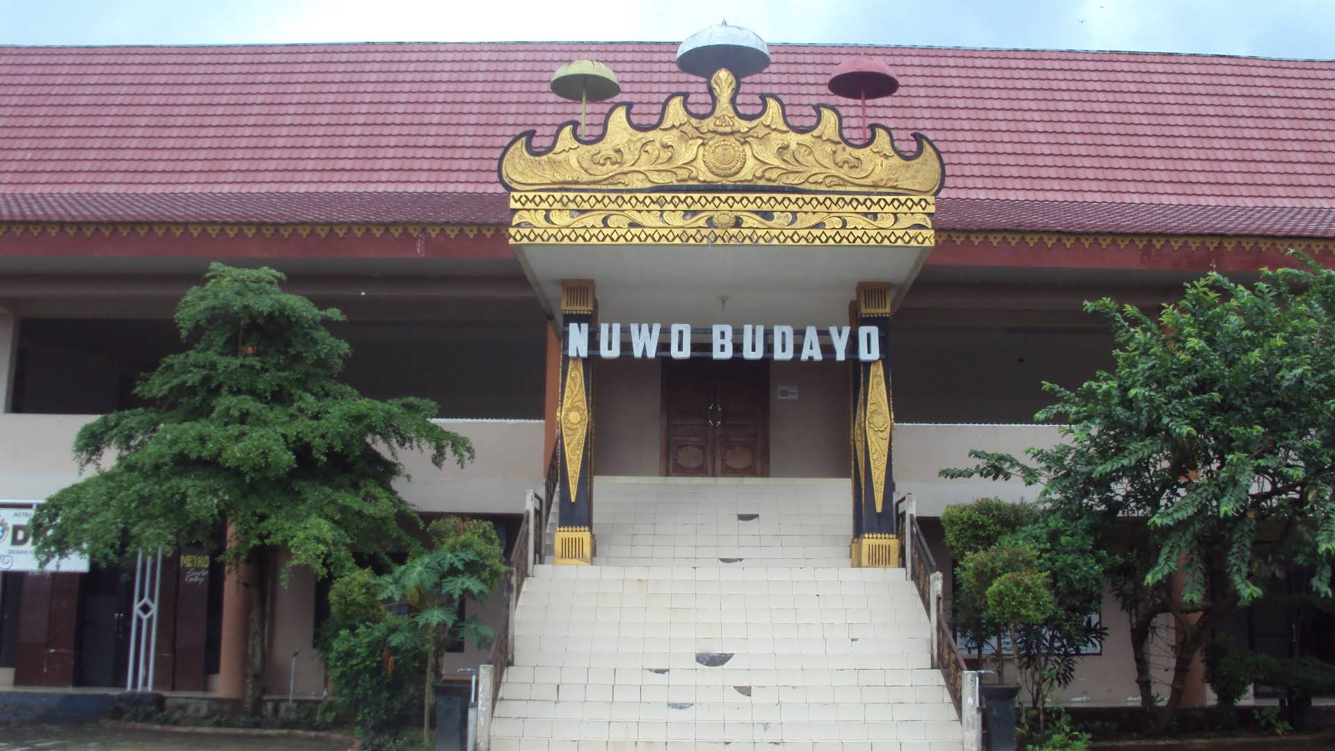 Gedung Sesat Agung Nuwo Budayo